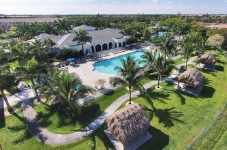 10868 NW 84th St in Doral, FL - Building Photo - Building Photo