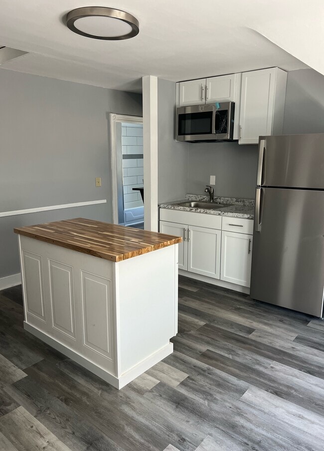 property at 32 Tuxedo Ave