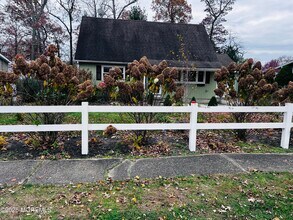 891 Raleigh Dr in Toms River, NJ - Building Photo - Building Photo