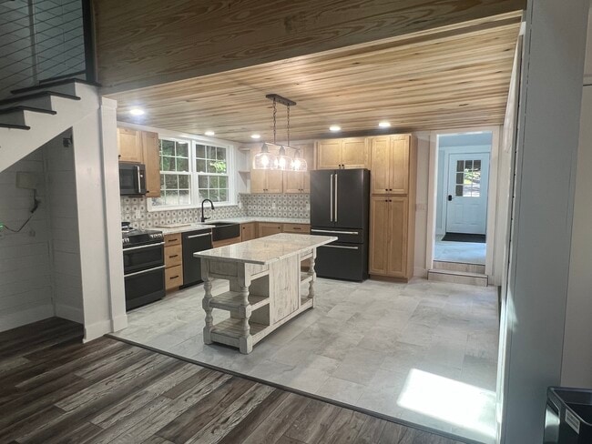 property at 155 White Creek Ct