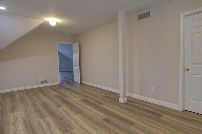 property at 245 Roseland Ln