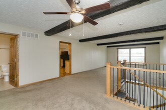 1070 Center Dr in South Elgin, IL - Building Photo - Building Photo