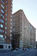 98 Riverside Dr in New York, NY - Building Photo - Building Photo