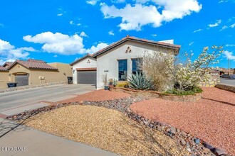 12165 Dome Ct in El Paso, TX - Building Photo - Building Photo