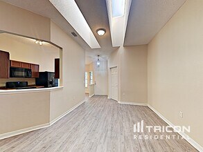 6815 Hillside Peak in San Antonio, TX - Building Photo - Building Photo