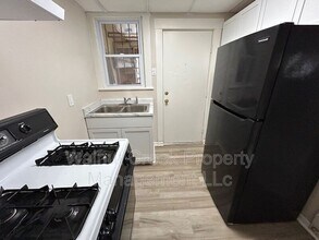 518 Lake Ave in Elyria, OH - Foto de edificio - Building Photo