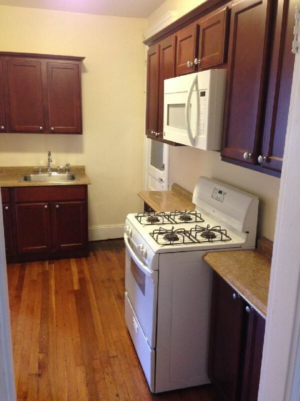 185 Chestnut Hill Ave photo'