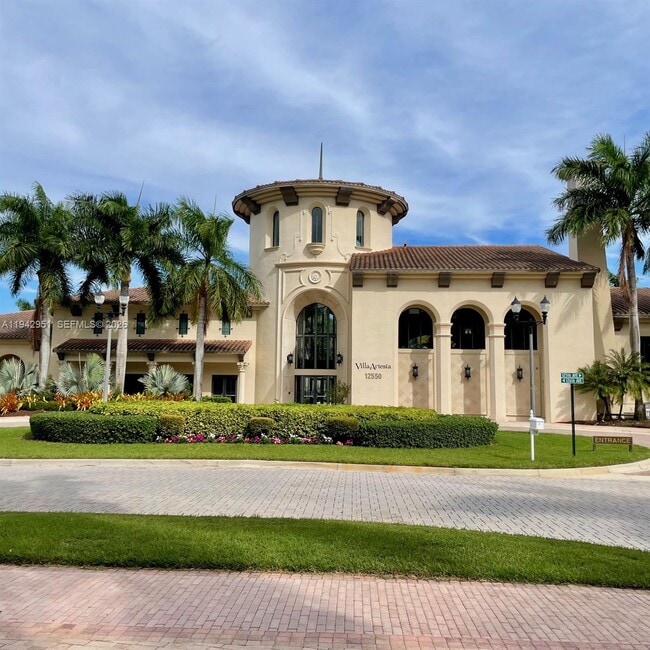 3020 NW 125th Ave in Sunrise, FL - Building Photo - Building Photo