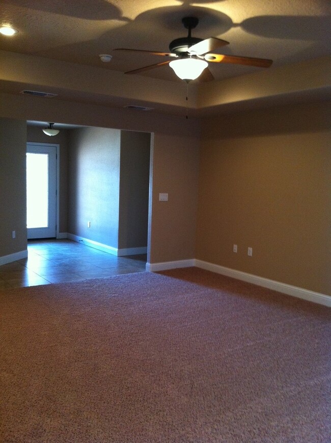 124 Mariposa Dr in Clovis, NM - Building Photo - Building Photo