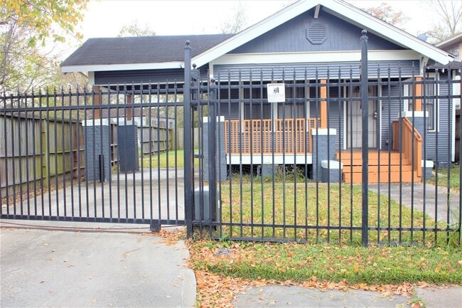 property at 3314 Holman St
