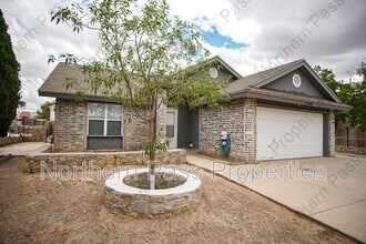 13944 Roslyn Dr in Horizon City, TX - Foto de edificio - Building Photo