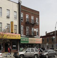 161 Wilson Ave in Brooklyn, NY - Foto de edificio - Building Photo