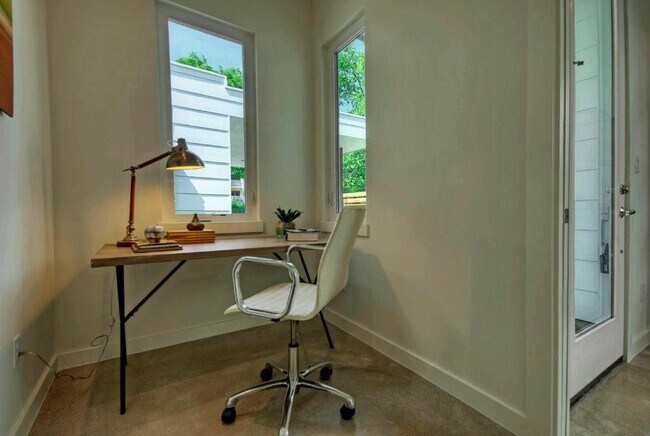 1610 Ravey St in Austin, TX - Building Photo - Building Photo