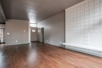 837 Woodmansee Ct SE in Salem, OR - Building Photo - Building Photo