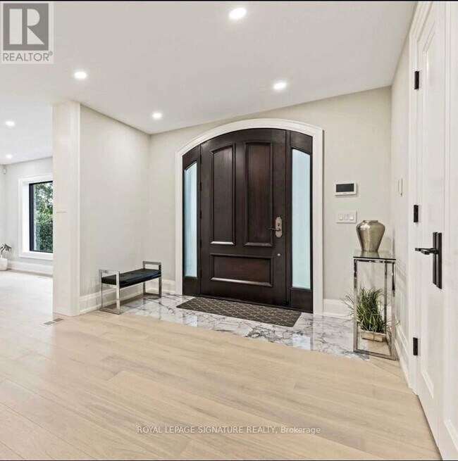 2506 Camilla Rd in Mississauga, ON - Building Photo - Building Photo