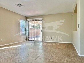 2280 E Hazeltine Way in Chandler, AZ - Building Photo - Building Photo