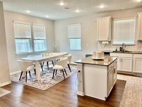 6554 Marsh Ln in Buda, TX - Building Photo - Building Photo