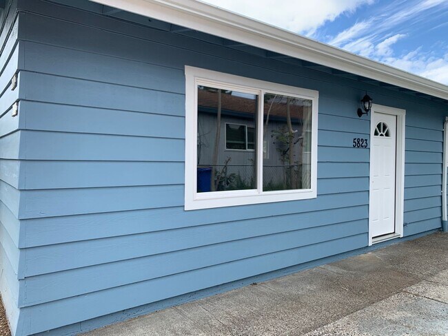 5825-5825 SE 88th Ave