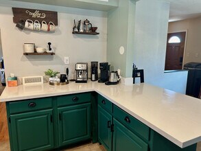 2012 E Tonopah Dr in Phoenix, AZ - Building Photo - Building Photo