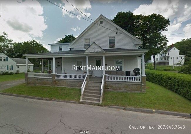 253 Brunswick St in Old Town, ME - Building Photo - Building Photo