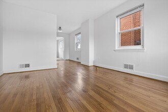 4336 Dubois Pl SE in Washington, DC - Building Photo - Building Photo