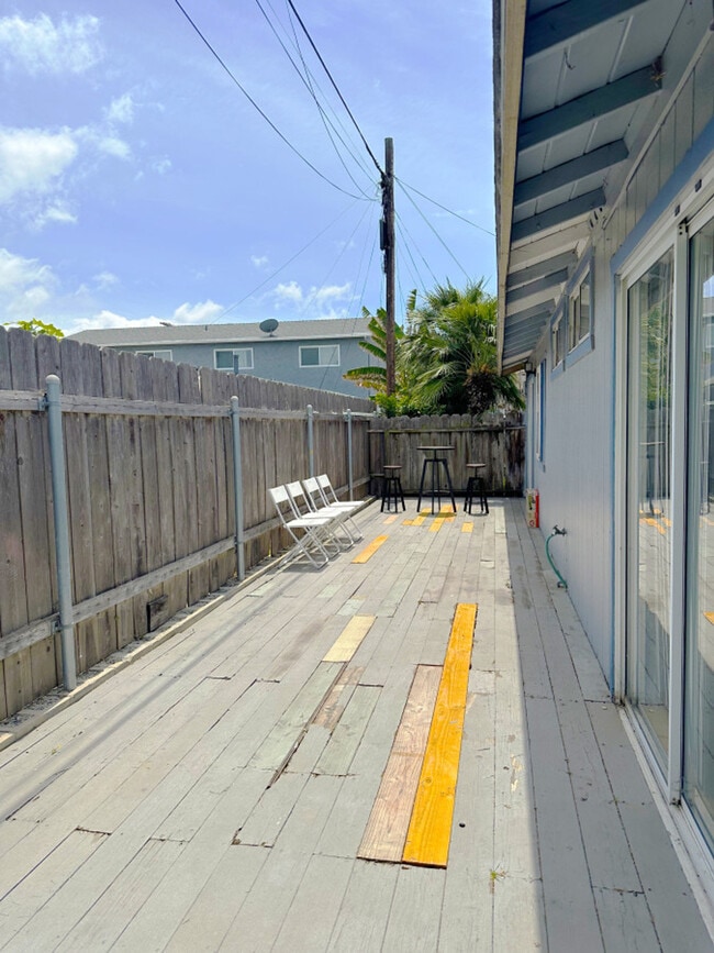 1277 Granger St in Imperial Beach, CA - Foto de edificio - Building Photo