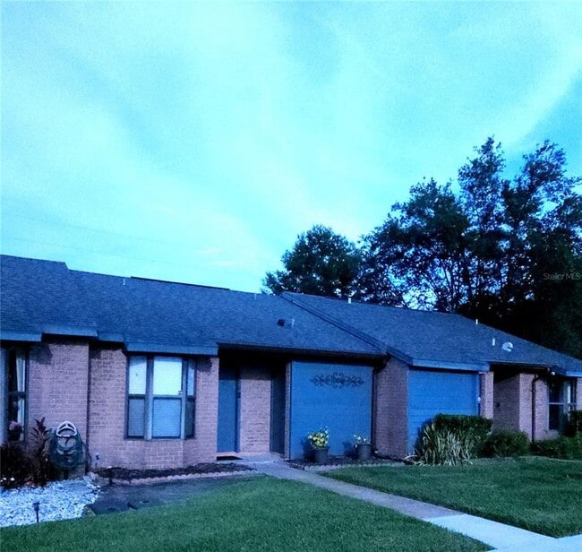 property at 2510 King Oak Cir