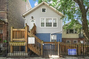 1821 W Cullerton St in Chicago, IL - Building Photo