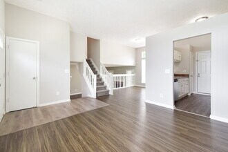 6603 Eastbriar Dr in Lithonia, GA - Building Photo - Building Photo
