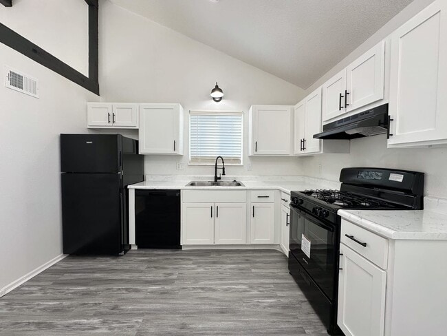 Kingsridge East Apartments