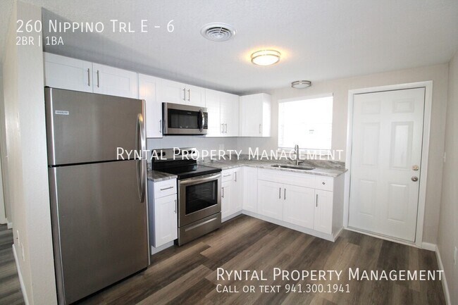 260 Nippino Trail E in Nokomis, FL - Building Photo - Building Photo