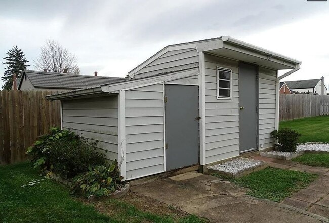 160 W Beaver St in Hallam, PA - Building Photo - Building Photo