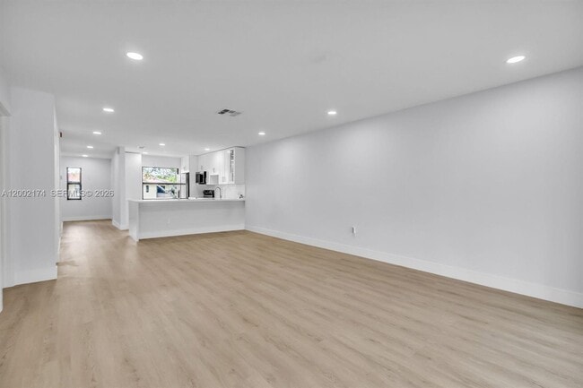 8535 Casa Del Lago in Boca Raton, FL - Building Photo - Building Photo