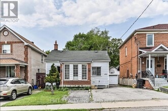 406 Nairn Ave in Toronto, ON - Building Photo - Building Photo