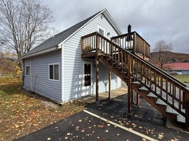 311 Kearsarge Rd in Conway, NH - Building Photo