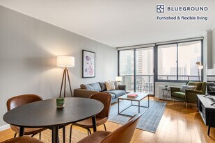 235 W 48th St in New York, NY - Building Photo