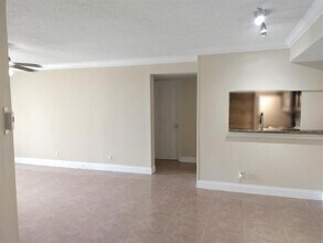 10781 Cleary Blvd in Plantation, FL - Building Photo - Building Photo