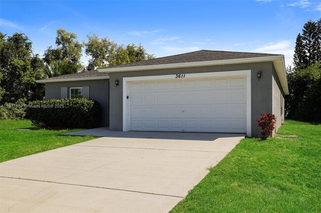 3611 SW San Benito St in Port St. Lucie, FL - Building Photo - Building Photo