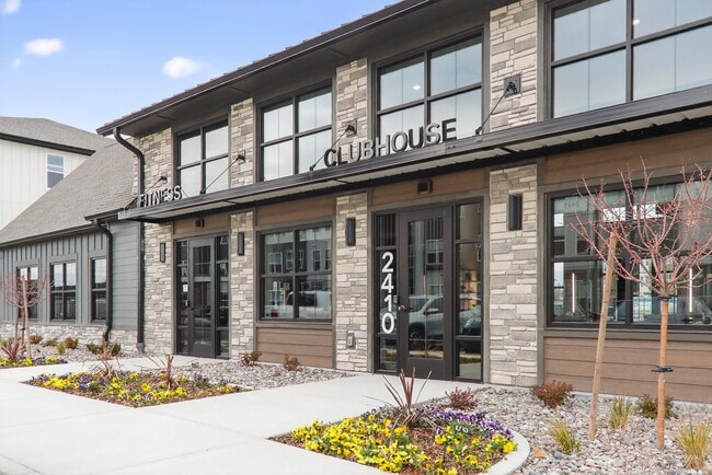 The Logan Luxury Apartments in Nampa, ID - Building Photo - Building Photo