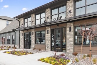 The Logan Luxury Apartments in Nampa, ID - Foto de edificio - Building Photo