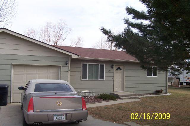 2111 Lake Elmo Dr in Billings, MT - Building Photo