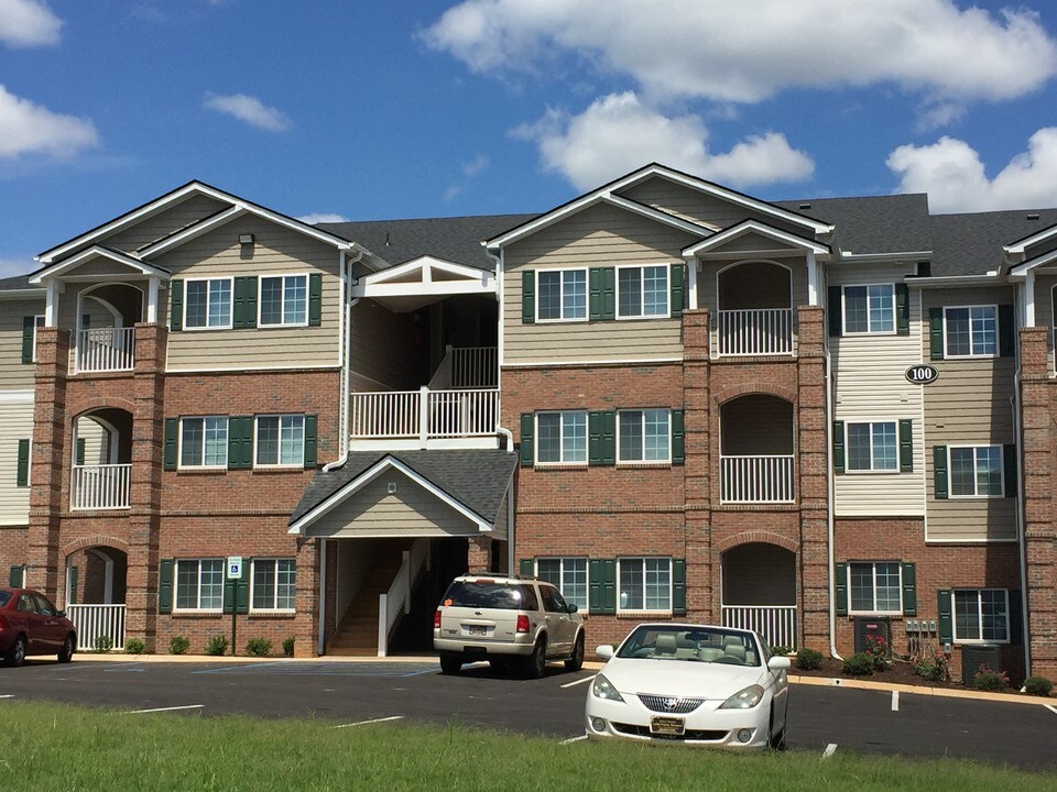 Ashford Park Apartments in Duncan, SC - Foto de edificio