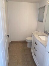 5201 NE 14th Terrace in Fort Lauderdale, FL - Building Photo - Building Photo