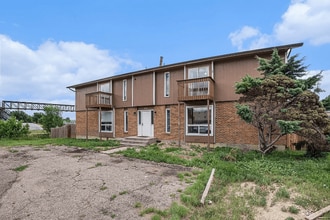 4215 Loomis Ave in Colorado Springs, CO - Building Photo - Building Photo