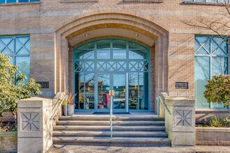 City Gate in Vancouver, BC - Building Photo - Building Photo