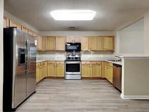 1201 Catbird Ct in Hanahan, SC - Building Photo - Building Photo