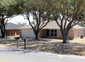 11216 Liberty School Rd in Azle, TX - Building Photo