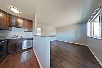 569 Smalley Ave, Unit 1 in Hayward, CA - Building Photo - Building Photo