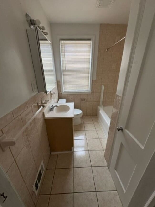 4007 Bancroft Rd in Baltimore, MD - Building Photo - Building Photo