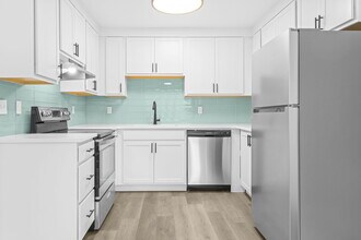 Habitat in Portland, OR - Building Photo - Building Photo